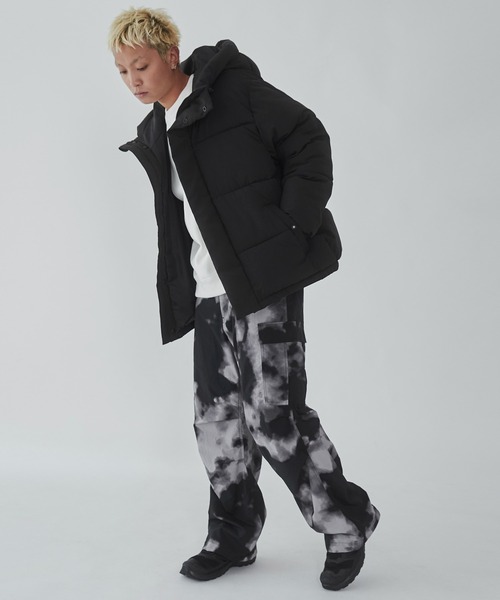 WEGO(ウィゴー)の「WEGO/カラーブロックパテッドフードブルゾン(ダウンジャケット/コート・メンズ・ベージュ/ホワイト/ブラック・MEDIUM/LARGE)」の15枚目の写真