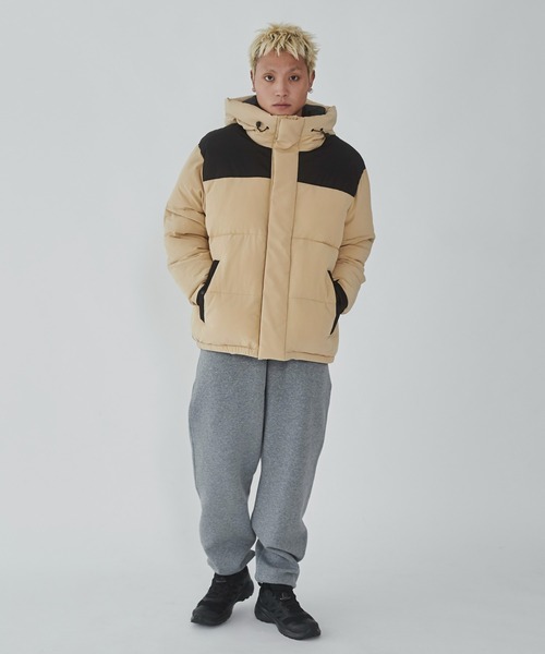 WEGO(ウィゴー)の「WEGO/カラーブロックパテッドフードブルゾン(ダウンジャケット/コート・メンズ・ベージュ/ホワイト/ブラック・MEDIUM/LARGE)」の13枚目の写真