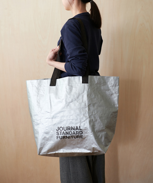journal standard Furniture (ジャーナルスタンダードファニチャー)の「JSF BAG silver バッグ(トートバッグ・レディース・シルバー・FREE)」の13枚目の写真