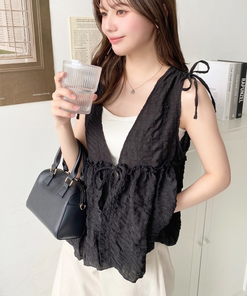 moment+(モーメントプラス)の「ポコポコチェックショルダーリボンペプラムベスト(ベスト・レディース・ブラック/オフホワイト/ナチュラル・M/L)」の17枚目の写真