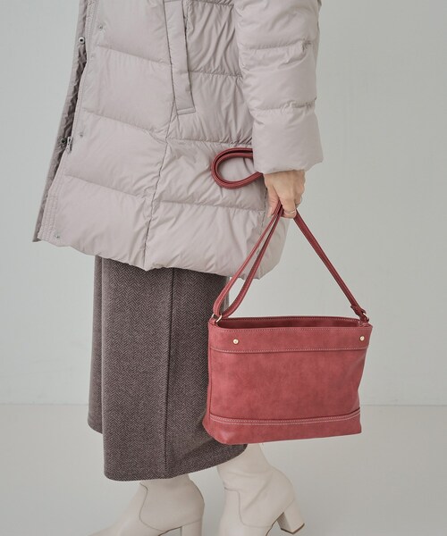 SHOO・LA・RUE（シューラルー）の「◆ムラ合皮ショルダーバッグ（ショルダーバッグ・レディース・ワインレッド/ダークブラウン/ブラック/グレー・00）」の21枚目の写真