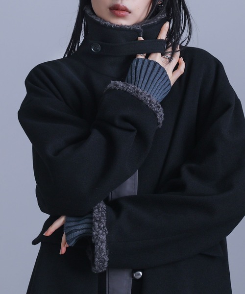 kOhAKU（コハク）の「『ボア切替ミドルコート』（ステンカラーコート・レディース・チャコール/ブラック・1/2）」の6枚目の写真