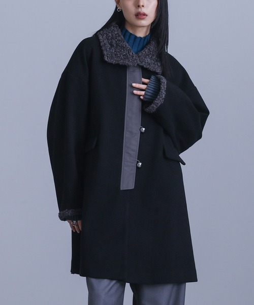 kOhAKU（コハク）の「『ボア切替ミドルコート』（ステンカラーコート・レディース・チャコール/ブラック・1/2）」の5枚目の写真