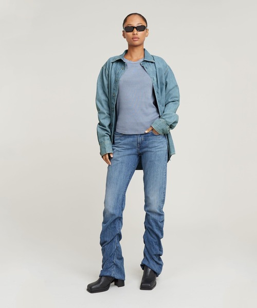 G-STAR（ジースター）の「【ViVi掲載】G-STAQ LOW BOOTCUT JEANS/立体裁断ローウエストブーツカットジーンズ/L28（デニムパンツ・レディース・ライトインディゴブルー・26inch/27inch/25inch/24inch）」の3枚目の写真