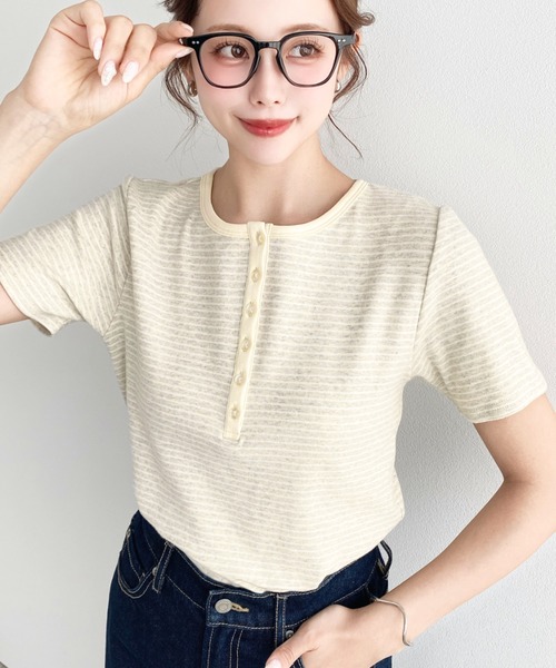 moment+(モーメントプラス)の「ヘンリーネックボーダー半袖Tシャツ(Tシャツ/カットソー・レディース・ピンク/ネイビー/オートミール/チャコールグレー/オフホワイト/ブラック・M/L)」の7枚目の写真