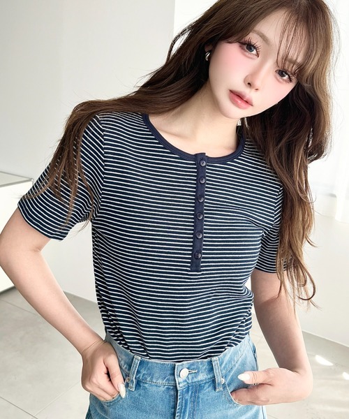 moment+(モーメントプラス)の「ヘンリーネックボーダー半袖Tシャツ(Tシャツ/カットソー・レディース・ピンク/ネイビー/オートミール/チャコールグレー/オフホワイト/ブラック・M/L)」の14枚目の写真