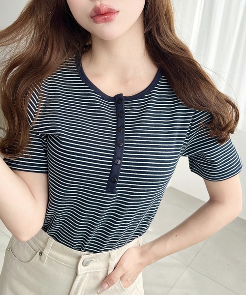 moment+(モーメントプラス)の「ヘンリーネックボーダー半袖Tシャツ(Tシャツ/カットソー・レディース・ピンク/ネイビー/オートミール/チャコールグレー/オフホワイト/ブラック・M/L)」の16枚目の写真