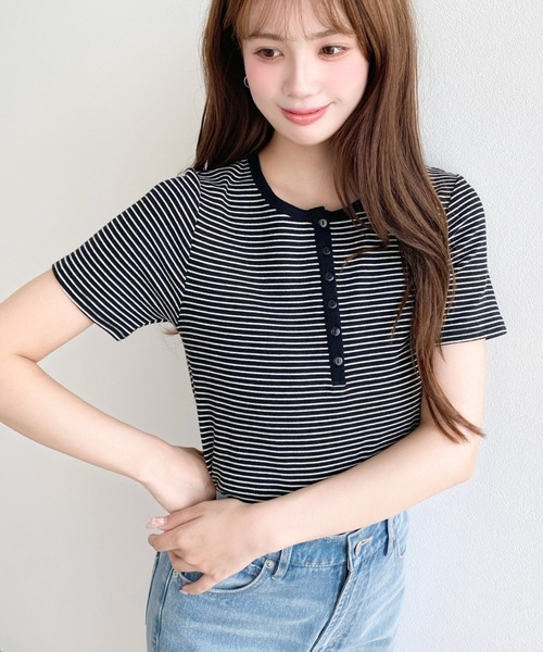 moment+(モーメントプラス)の「ヘンリーネックボーダー半袖Tシャツ(Tシャツ/カットソー・レディース・ピンク/ネイビー/オートミール/チャコールグレー/オフホワイト/ブラック・M/L)」の17枚目の写真