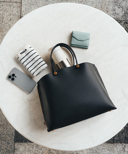 E'POR】Y BAG Medium【軽量】【25AW】（ショルダーバッグ）｜E