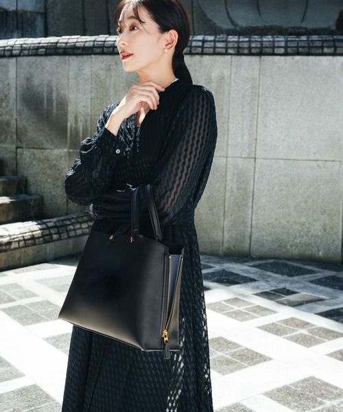 E'POR】Y BAG Medium【軽量】【25AW】（ショルダーバッグ）｜E