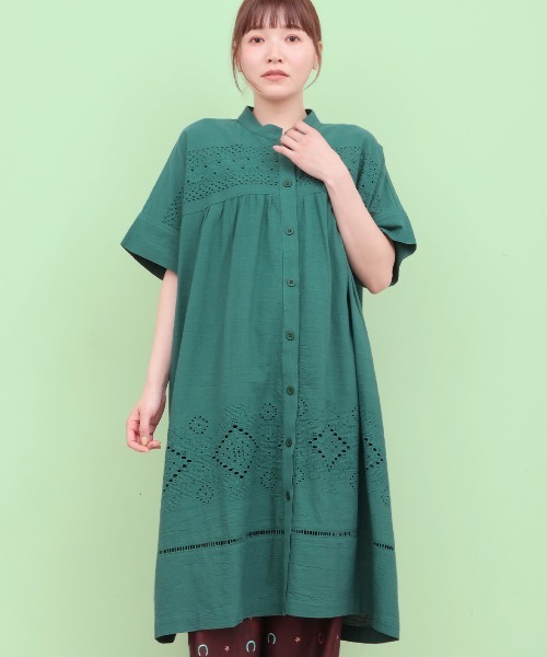 チチカカ(チチカカ)の「Rico カットワーク刺繍ワンピース(ワンピース・レディース・ナチュラル/ボルドー/グリーン・FREE)」の2枚目の写真