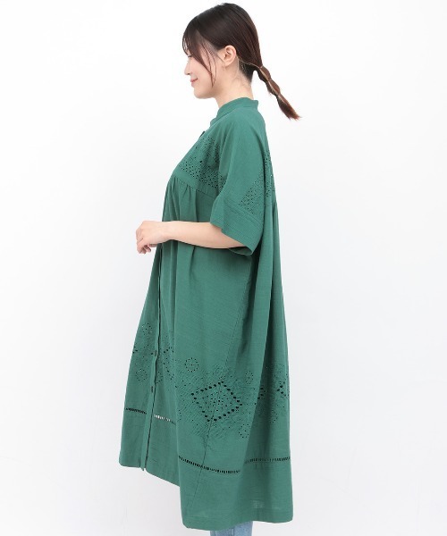 チチカカ(チチカカ)の「Rico カットワーク刺繍ワンピース(ワンピース・レディース・ナチュラル/ボルドー/グリーン・FREE)」の14枚目の写真