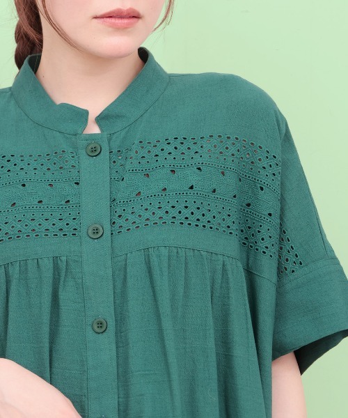 チチカカ(チチカカ)の「Rico カットワーク刺繍ワンピース(ワンピース・レディース・ナチュラル/ボルドー/グリーン・FREE)」の7枚目の写真