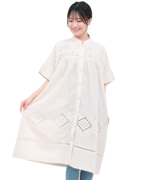 チチカカ(チチカカ)の「Rico カットワーク刺繍ワンピース(ワンピース・レディース・ナチュラル/ボルドー/グリーン・FREE)」の11枚目の写真