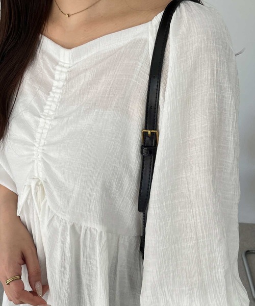 nelliy.（ネルリー）の「２ＷＡＹドロストブラウス（シャツ/ブラウス・レディース・オフホワイト/ブラック・LARGE/MEDIUM）」の6枚目の写真