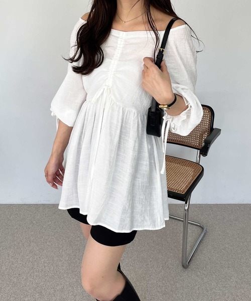 nelliy.（ネルリー）の「２ＷＡＹドロストブラウス（シャツ/ブラウス・レディース・オフホワイト/ブラック・LARGE/MEDIUM）」の4枚目の写真