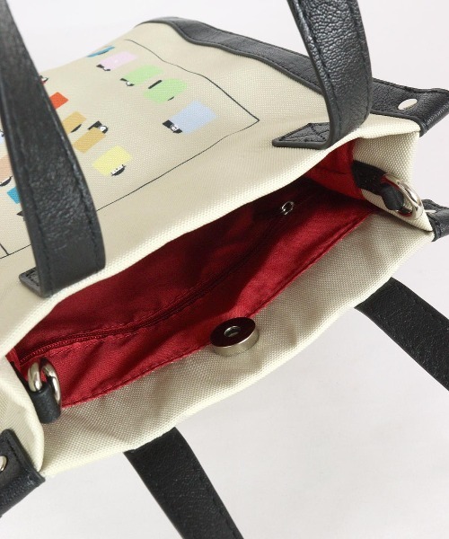 STUDIO PICONE(スタジオピッコーネ)の「イラストプリントショルダーバッグ(ショルダーバッグ・レディース・グレー/ブラック/ベージュ・FREE)」の10枚目の写真
