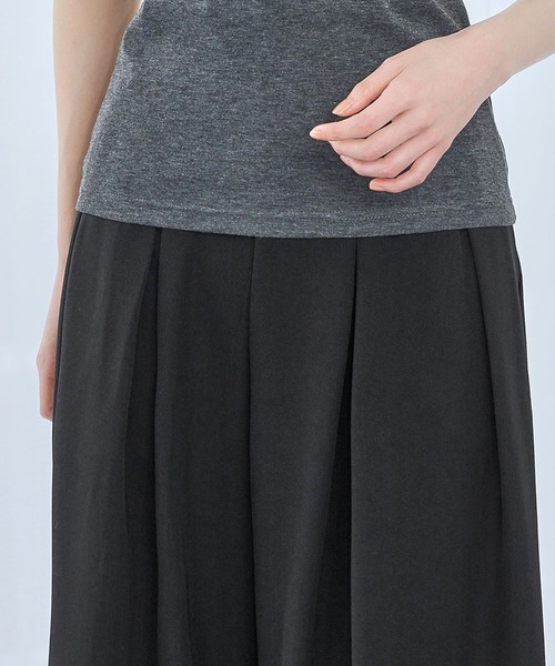 LOWO(ロワ)の「タック入りハイウエストワイドパンツ(その他パンツ・レディース・オフホワイト/ラベンダー/ベージュ/ブラック・M/S)」の11枚目の写真