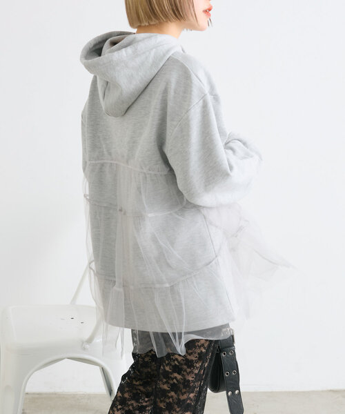 w closet(ダブルクローゼット)の「チュールティアード裏毛チュニック(Tシャツ/カットソー・レディース・グレー/チャコールグレー・FREE)」の5枚目の写真