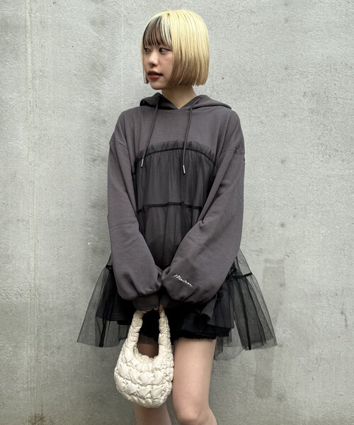 w closet(ダブルクローゼット)の「チュールティアード裏毛チュニック(Tシャツ/カットソー・レディース・グレー/チャコールグレー・FREE)」の17枚目の写真