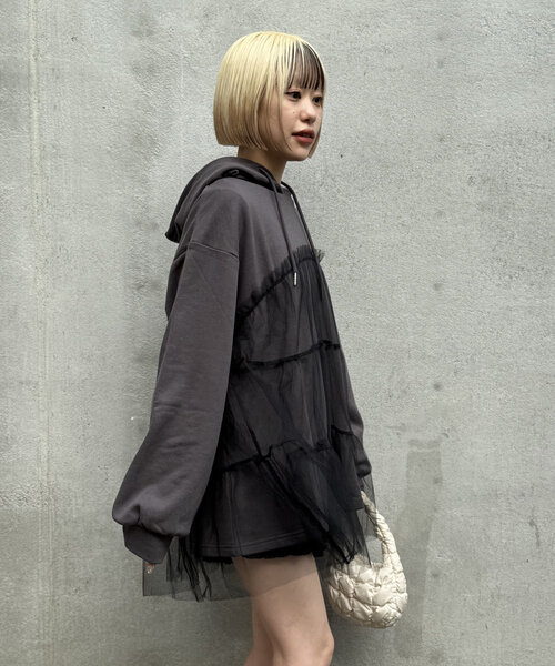 w closet(ダブルクローゼット)の「チュールティアード裏毛チュニック(Tシャツ/カットソー・レディース・グレー/チャコールグレー・FREE)」の19枚目の写真