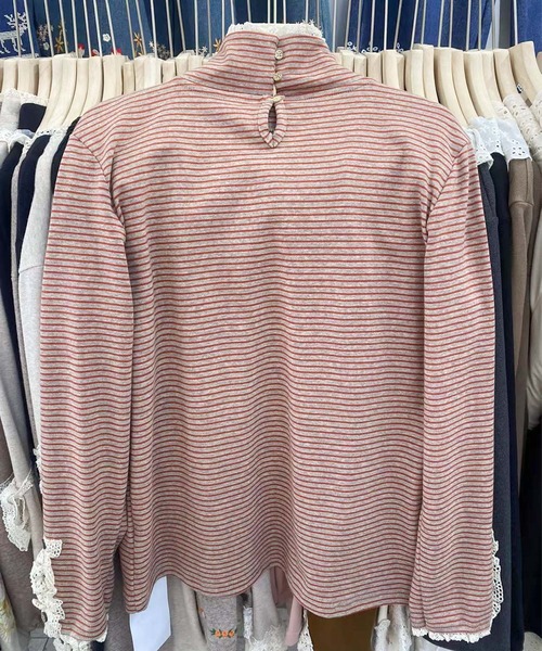 aimoha（アイモハ）の「ボーダーデザインフリルタートルネックトップス（Tシャツ/カットソー・レディース・ブラック/ベージュ/レッド・FREE）」の7枚目の写真