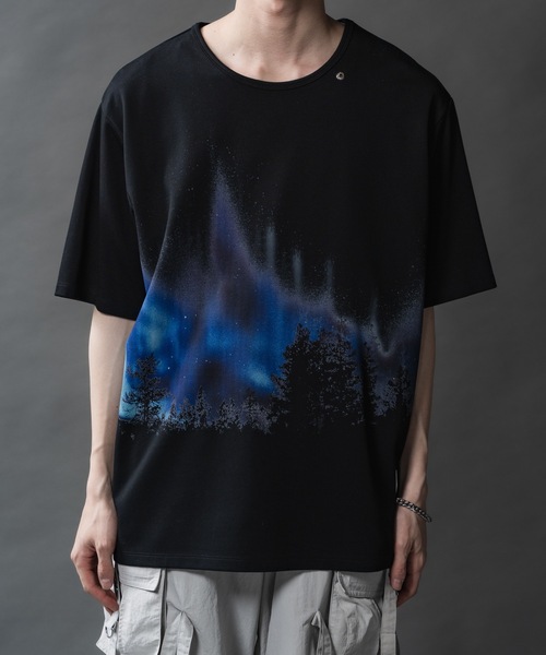 PHILTHEORY（フィルセオリー）の「PHILTECH Inkjet graphic T-shirts/フィルテックインクジェットグラフィックTシャツ（Tシャツ/カットソー・メンズ・ブラック系その他7/ブラック系その他4/ブラック系その他6/ブラック/ブラック系その他2/ブラック系その他/ブラック系その他3/ブラック系その他5・1/2/3）」の7枚目の写真