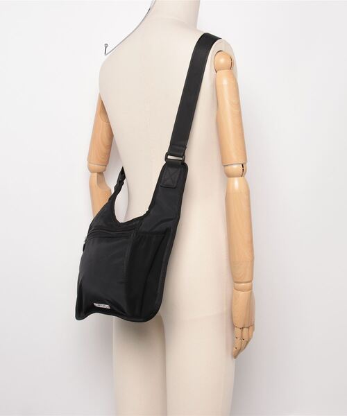 X-girl(エックスガール)の「LIGHTWEIGHT MESSENGER BAG(ショルダーバッグ・レディース・ブラック/グレー・ONE SIZE)」の13枚目の写真