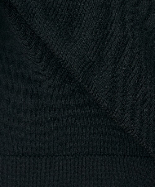 INED（イネド）の「衿付きクルーネックプルオーバー（ニット/セーター・レディース・ブラック/ベージュ・9号/11号）」の17枚目の写真