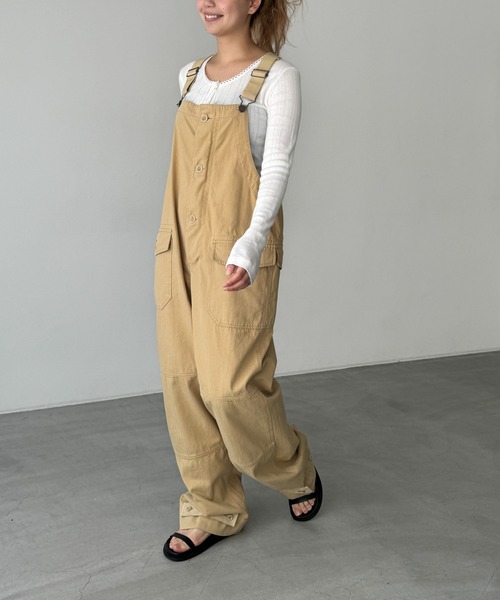 CANAL JEAN(キャナルジーン)の「Lakey Park ヘリンボーンサロペット(つなぎ/オールインワン・レディース・ベージュ・ONE SIZE)」の2枚目の写真