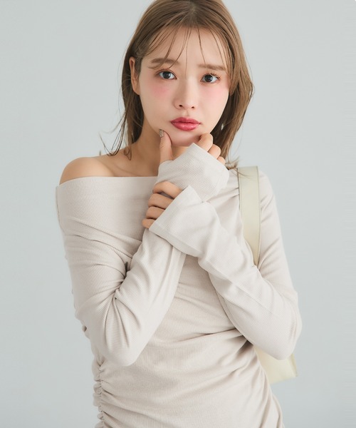 coca(coca)(コカ)の「リブオフショルダートップス(Tシャツ/カットソー・レディース・ホワイト/ベージュ/ブラック/グレー・S/L/M)」の4枚目の写真