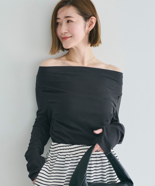 coca(coca)(コカ)の「リブオフショルダートップス(Tシャツ/カットソー・レディース・ホワイト/ベージュ/ブラック/グレー・S/L/M)」の2枚目の写真