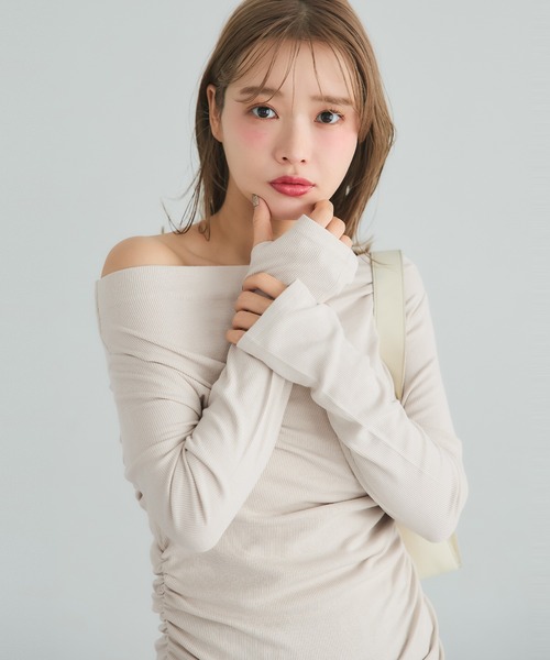 coca(coca)(コカ)の「リブオフショルダートップス(Tシャツ/カットソー・レディース・ホワイト/ベージュ/ブラック/グレー・S/L/M)」の5枚目の写真