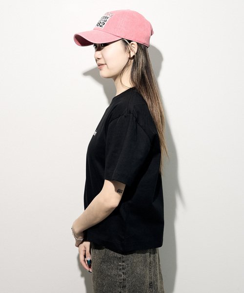 Calvin Klein Jeans（カルヴァンクラインジーンズ）の「Calvin Klein Jeans / カルバン クライン ジーンズSS RLXD STANDARD LOGO CREWNK TEE（Tシャツ/カットソー・レディース・ブラック/ホワイト・SMALL）」の10枚目の写真