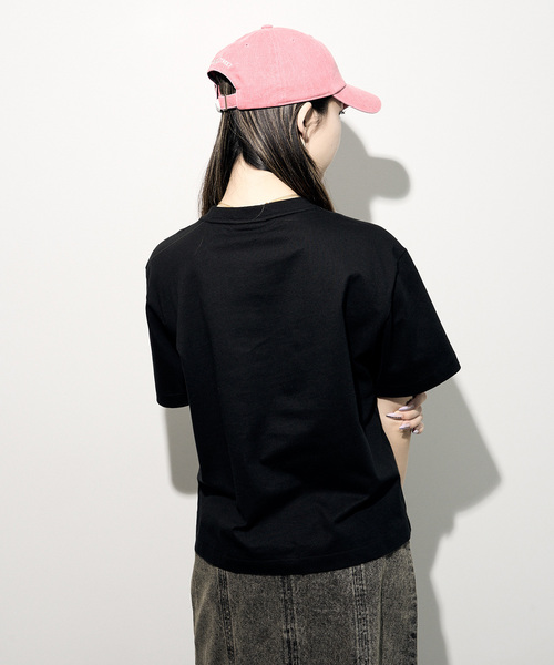 Calvin Klein Jeans（カルヴァンクラインジーンズ）の「Calvin Klein Jeans / カルバン クライン ジーンズSS RLXD STANDARD LOGO CREWNK TEE（Tシャツ/カットソー・レディース・ブラック/ホワイト・SMALL）」の11枚目の写真