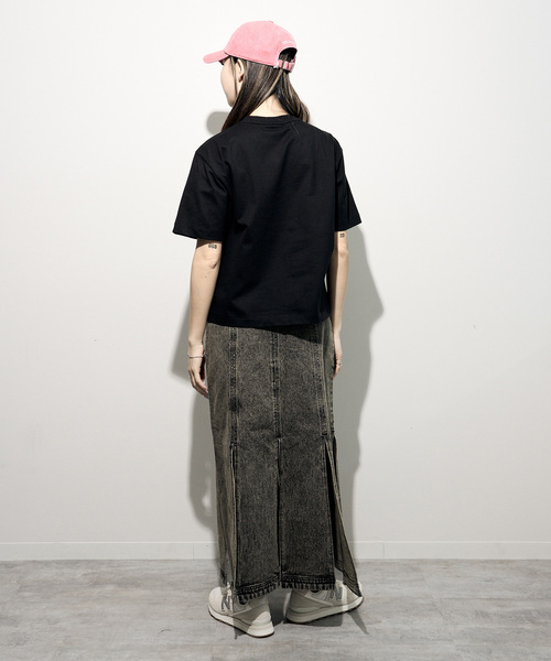 Calvin Klein Jeans（カルヴァンクラインジーンズ）の「Calvin Klein Jeans / カルバン クライン ジーンズSS RLXD STANDARD LOGO CREWNK TEE（Tシャツ/カットソー・レディース・ブラック/ホワイト・SMALL）」の15枚目の写真