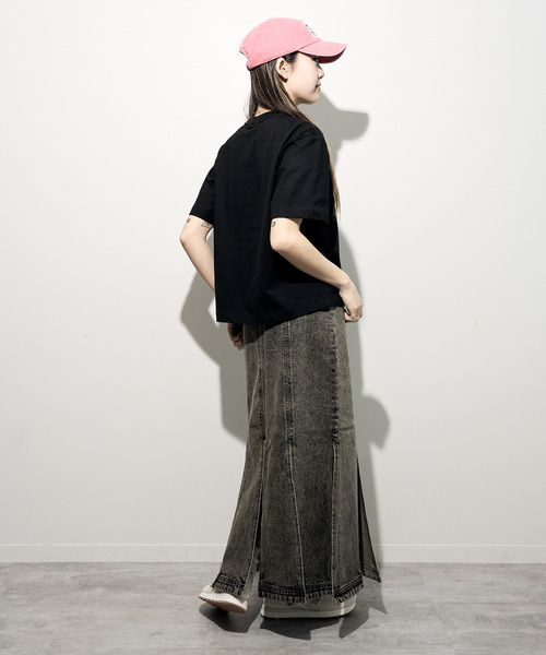 Calvin Klein Jeans（カルヴァンクラインジーンズ）の「Calvin Klein Jeans / カルバン クライン ジーンズSS RLXD STANDARD LOGO CREWNK TEE（Tシャツ/カットソー・レディース・ブラック/ホワイト・SMALL）」の16枚目の写真