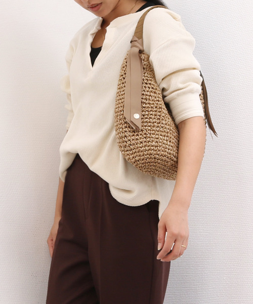 cache cache（カシュ カシュ）の「カシュカシュ cachecache / 下がりグログランクロッシェ2wayミニトート（かごバッグ・レディース・ブラック/グレー/マスタード/グリーン/ブラウン・FREE）」の4枚目の写真