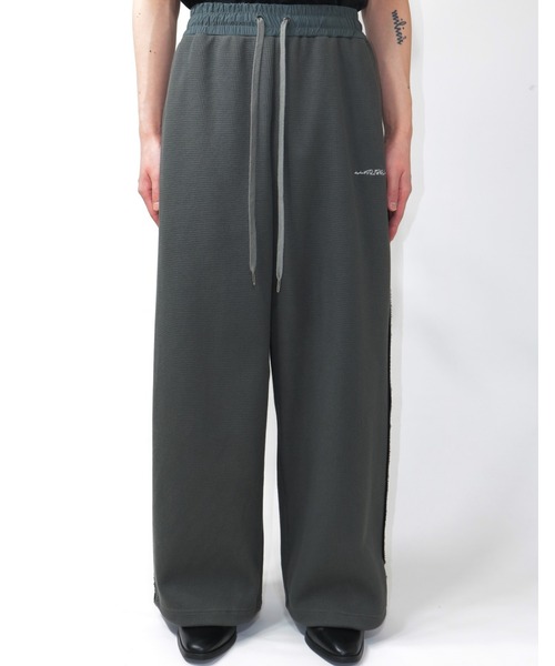 elephant TRIBAL fabrics(エレファントトライバルファブリックス)の「elephant TRIBAL fabrics Modern Thermal Wide Pants(その他パンツ・メンズ・グレー/ブラック・SMALL/MEDIUM)」の14枚目の写真