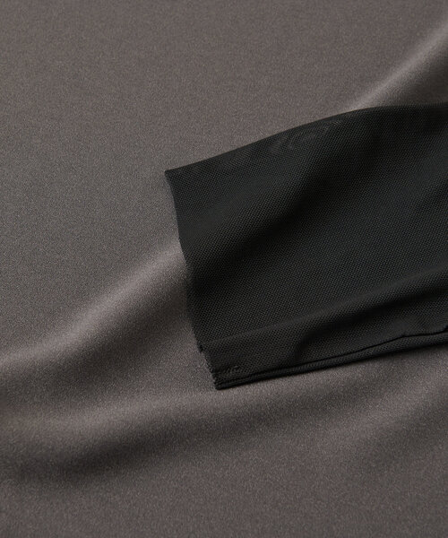 La boutique BonBon(ラブティックボンボン)の「【万能インナー】ライトストレッチジョーゼットコンビブラウス(シャツ/ブラウス・レディース・ライトグレー/ホワイト/チャコールグレー・FREE)」の8枚目の写真