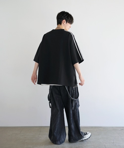 LILL(リル)の「サイドスリットコットンポンチビッグシルエットシルケットライク5分袖ドレープカットソー 吸水速乾/接触冷感/UVカット(Tシャツ/カットソー・メンズ・ホワイト/ブラック×ホワイト/ホワイト×ブラック/ブラック/ワイン/グレー/ホワイト系/ブラック系/パープル/ブルーグレー/ワイン系/ブルー系・XS/S/M/L)」の21枚目の写真