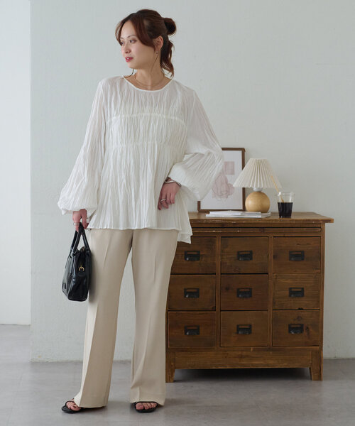 DISCOAT（ディスコート）の「フレアパンツ《WEB限定カラーあり》（スラックス・レディース・グレー/グレイッシュベージュ/アイボリー/ブラック/ライトグレー・SMALL/MEDIUM/LARGE）」の12枚目の写真