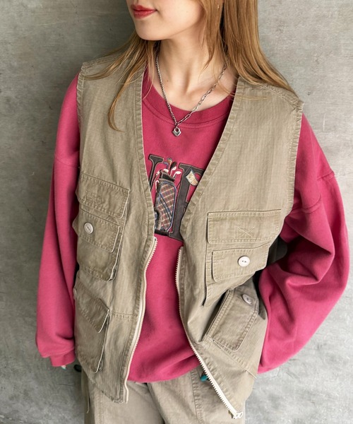 DOUBLE NAME（ダブルネーム）の「USED加工 ポケットワークベスト/ユニセックス（ベスト・レディース・ベージュ/ブラック系その他・FREE）」の10枚目の写真