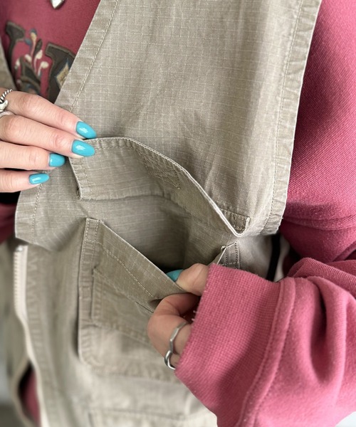 DOUBLE NAME（ダブルネーム）の「USED加工 ポケットワークベスト/ユニセックス（ベスト・レディース・ベージュ/ブラック系その他・FREE）」の14枚目の写真