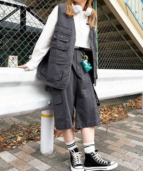 DOUBLE NAME（ダブルネーム）の「USED加工 ポケットワークベスト/ユニセックス（ベスト・レディース・ベージュ/ブラック系その他・FREE）」の8枚目の写真