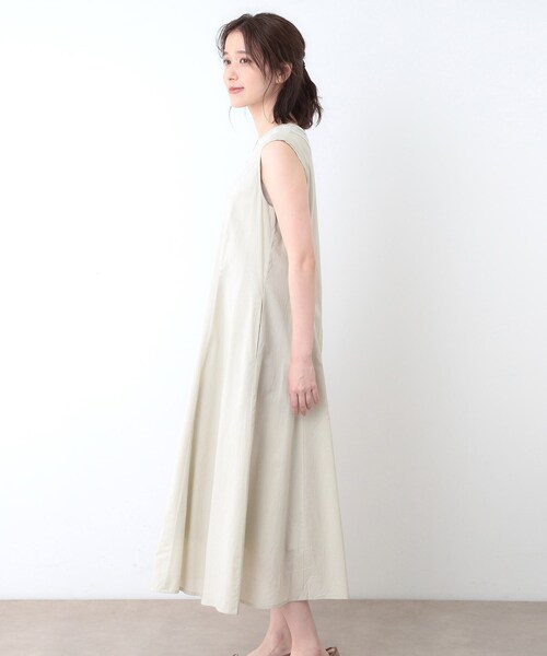 LAURA ASHLEY(ローラアシュレイ)の「【コットン100%/インド綿/刺繍入り】Vネックワンピース(ワンピース・レディース・ベージュ/チャコールグレー/グリーン系・40/38)」の17枚目の写真
