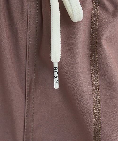 ROXY(ロキシー)の「COASTLINE /ロキシーボードショーツ(水着)(水着・レディース・ベージュ/ブラック・SMALL/MEDIUM/LARGE)」の9枚目の写真
