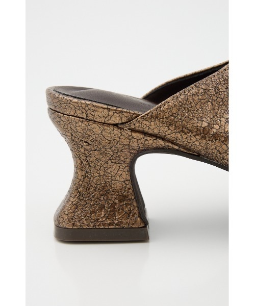 THROW by SLY（スローバイスライ）の「THROW GATHER HOLE MULE ギャザー ホール ミュール（サンダル・レディース・ゴールド/ブラック・SMALL/MEDIUM/LARGE）」の8枚目の写真