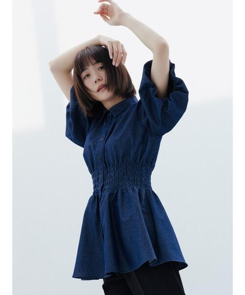 Te chichi（テチチ）の「【松井愛莉着用】バルーンスリーブシャツチュニック（シャツ/ブラウス・レディース・オフホワイト/ブルー/ネイビー・F）」の22枚目の写真