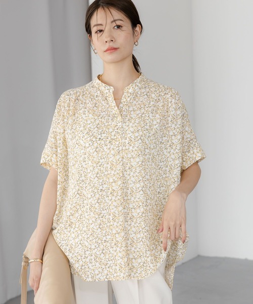 Elura（エルーラ）の「サラサラ着映えスキッパーチュニック/491472（シャツ/ブラウス・レディース・ライトイエロー/ブラック系その他/ライトブルー/ネイビー・FREE）」の4枚目の写真